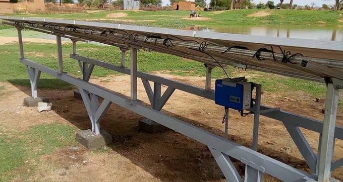 Инвертор МППТ солнечный для водяной помпы АК, защиты ИП65